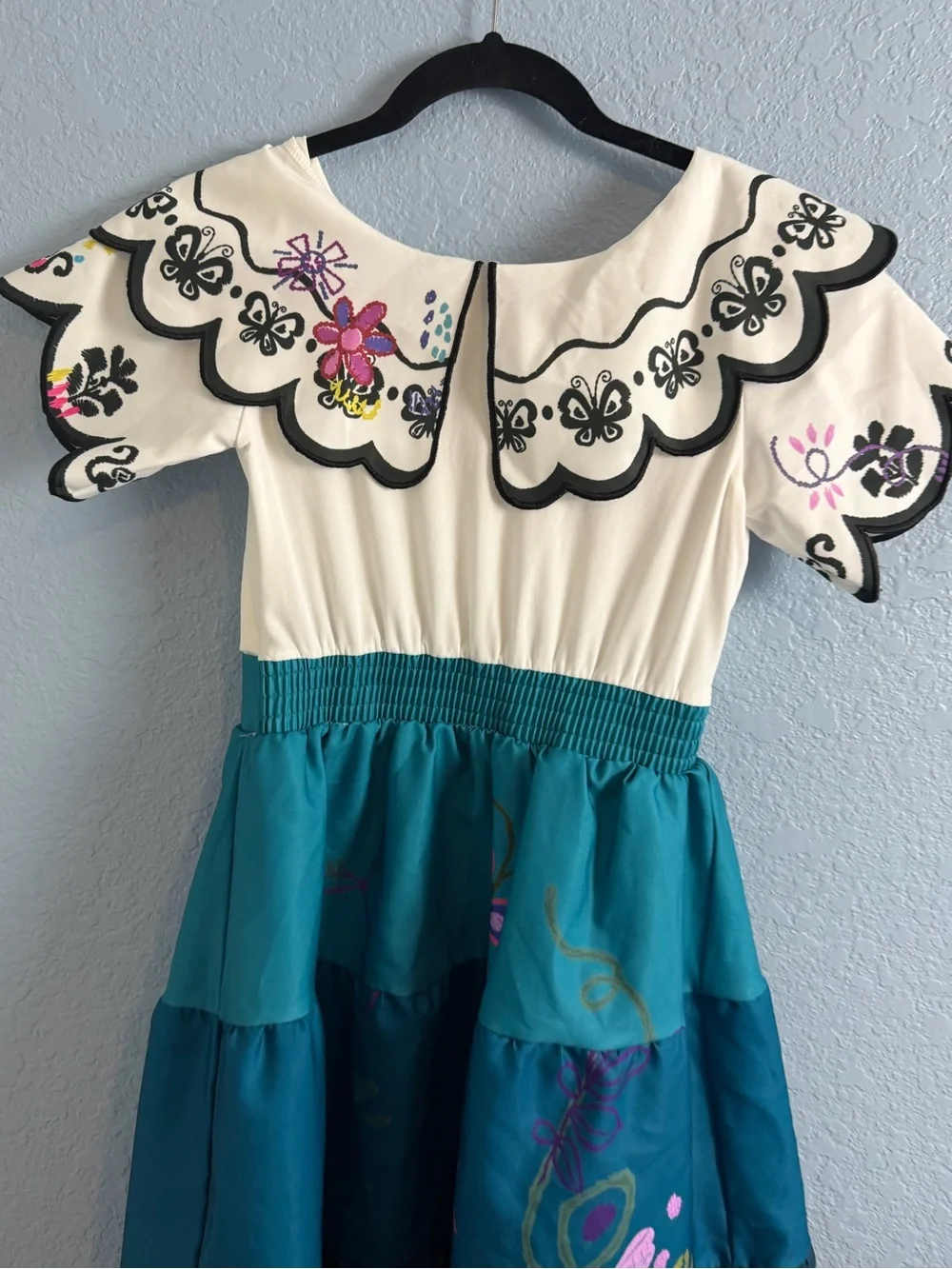 DISNEY PARKS Encanto MIRABEL Dress Deluxe Costume Dress Up Halloween